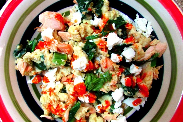 Salmon scrambled eggs with goat cheese