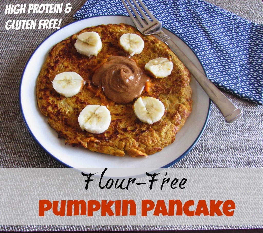 Flour Free Pumpkin Pancake www.hungryhobby.net (gluten free, paleo)