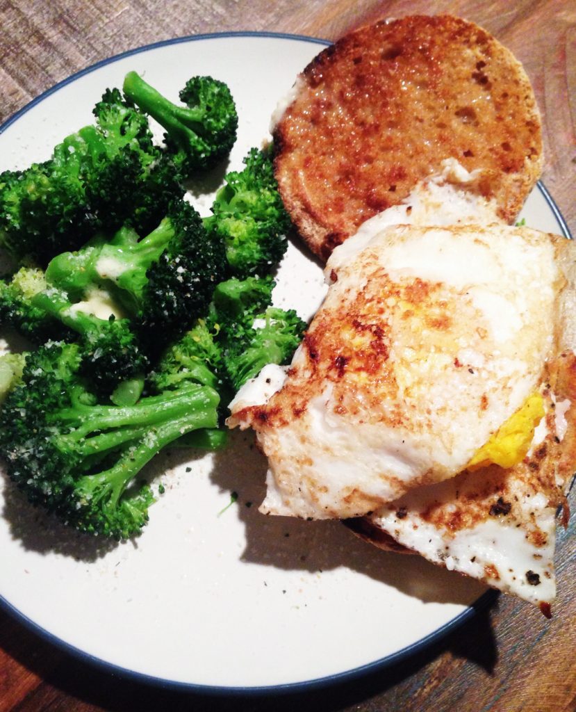 broccoli-egg-sandwich