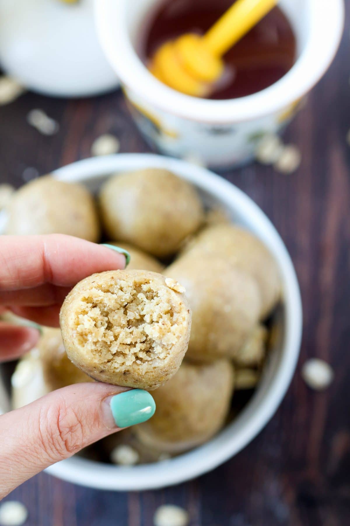 oatmeal-protein-balls-recipe-image