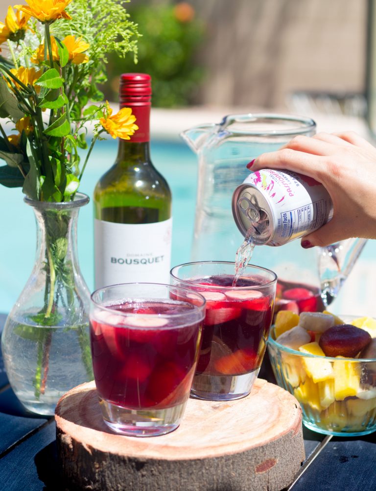 Skinny Tropical Wine Spritzers Low Calorie