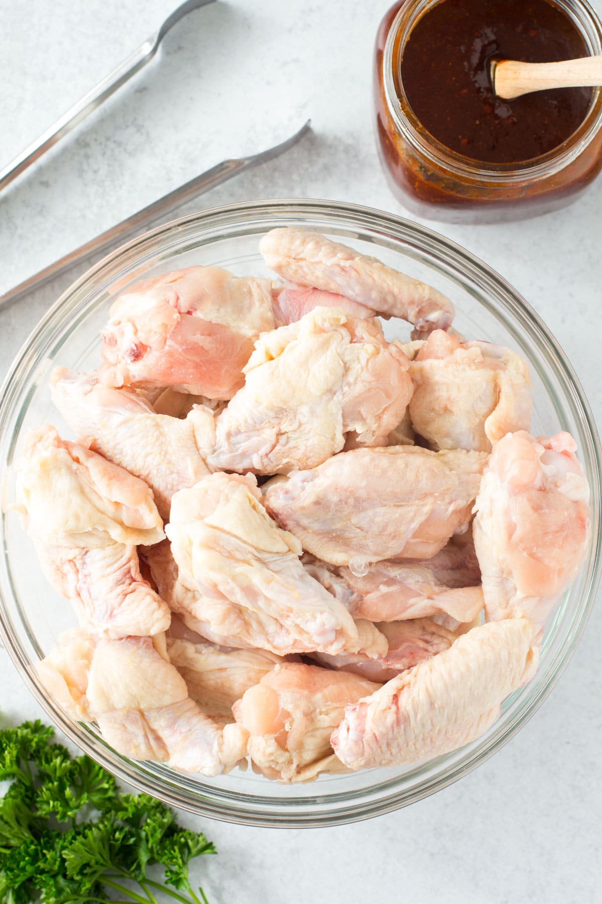 raw chicken wings