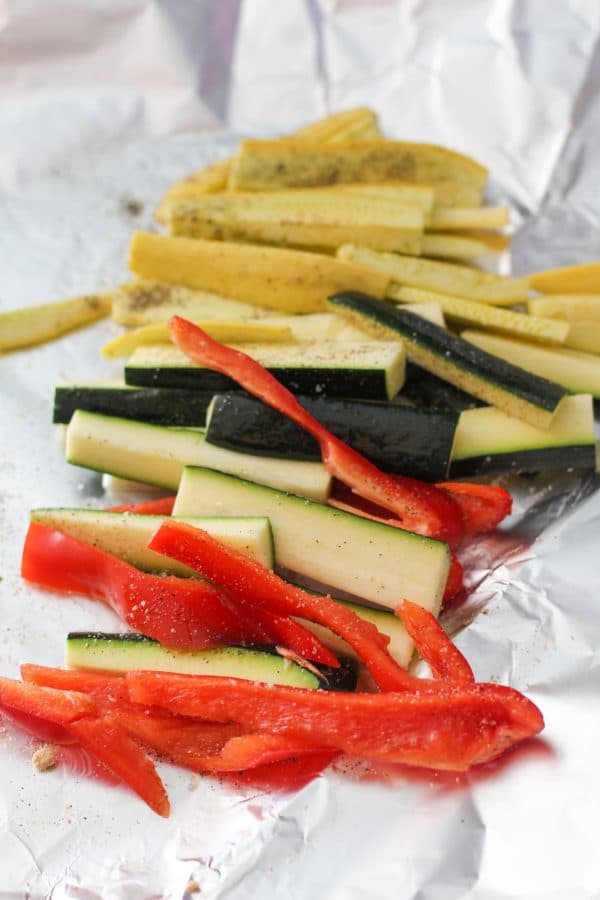 Parmesan Grilled Veggies in Foil Packets - Hungry Hobby