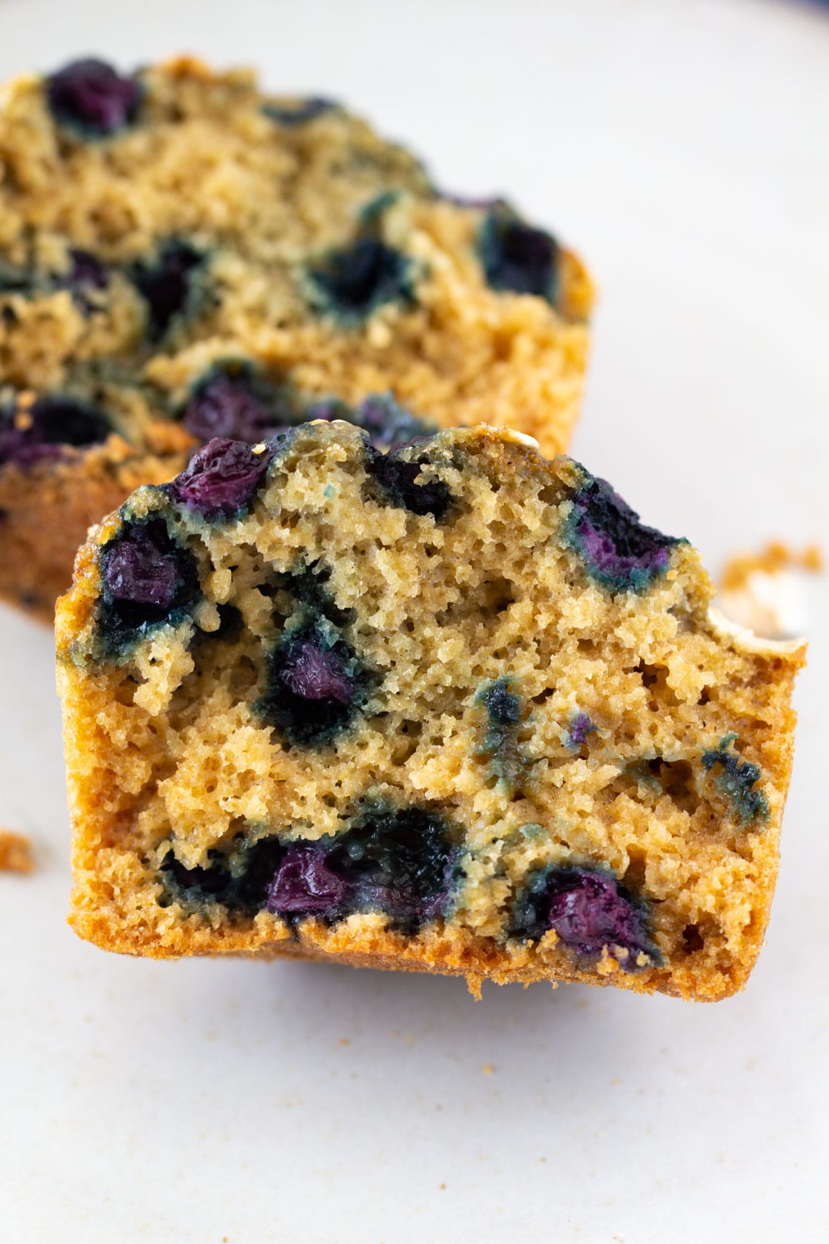 Healthy Breakfast Muffins {Blueberry & Oat}