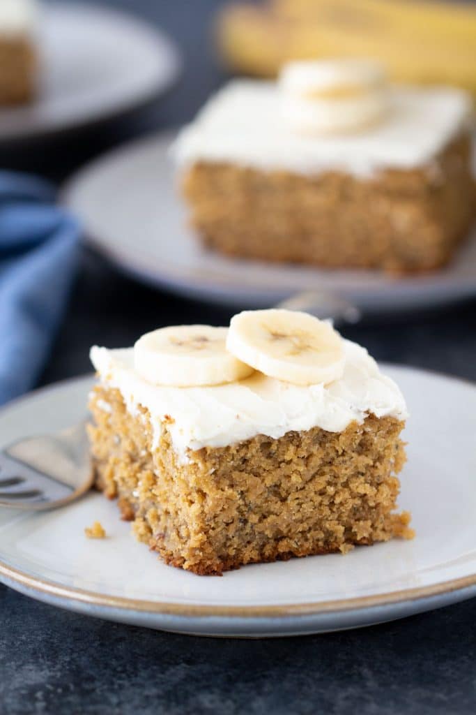 Banana Oat Flour Cake - Hungry Hobby