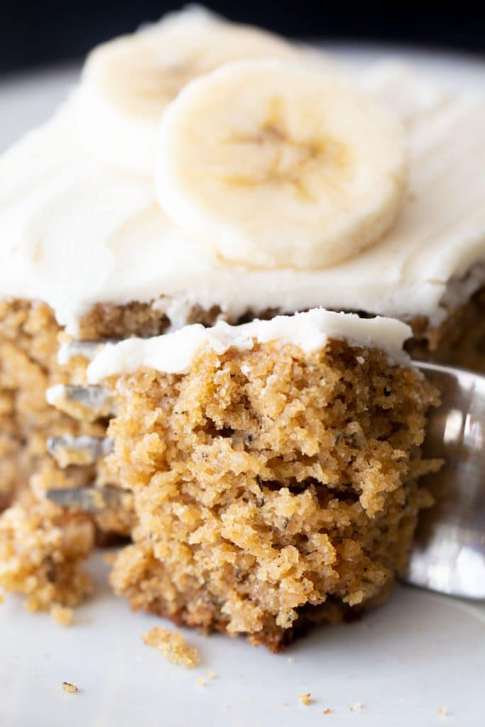 Banana Oat Flour Cake - Hungry Hobby