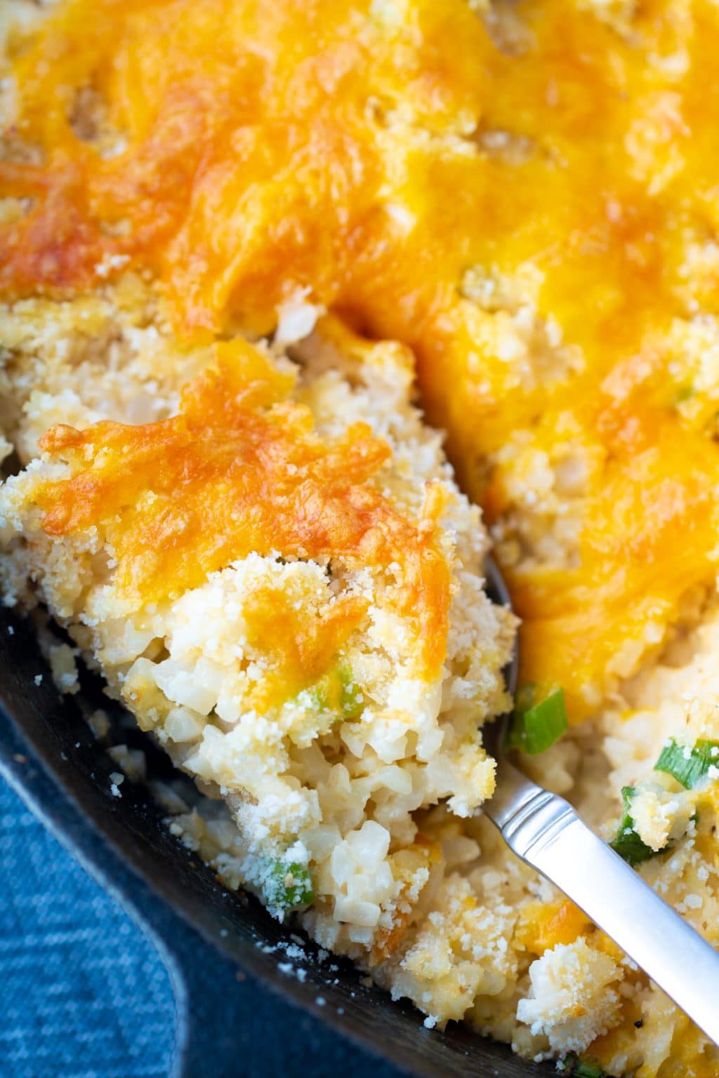 Cheesy Cauliflower Rice - Hungry Hobby