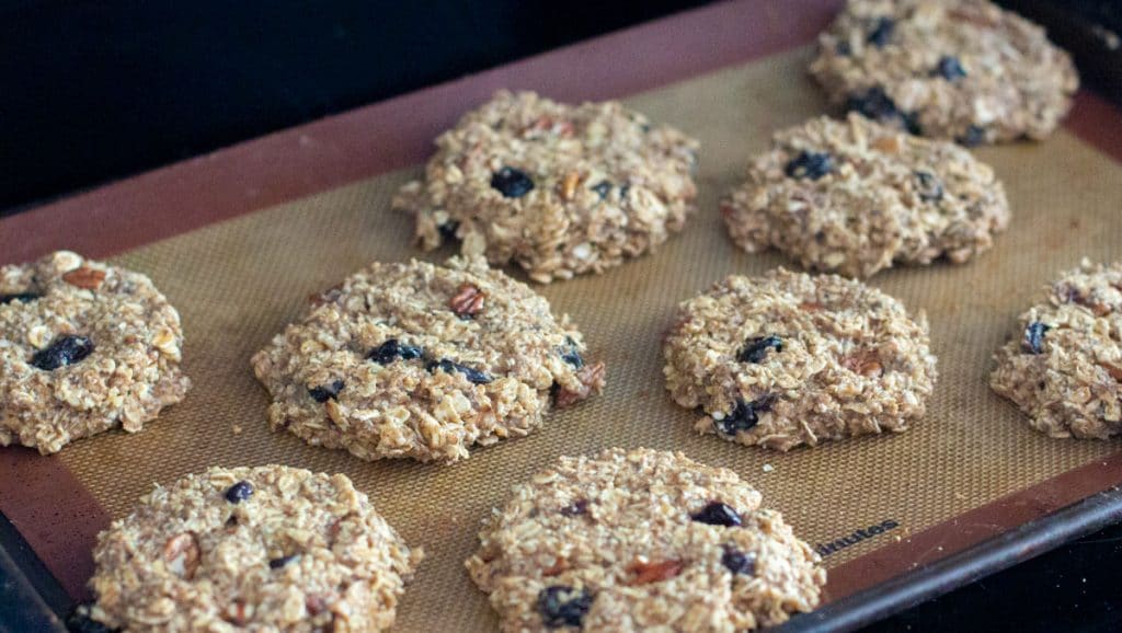 Healthy Breakfast Cookies - Hungry Hobby