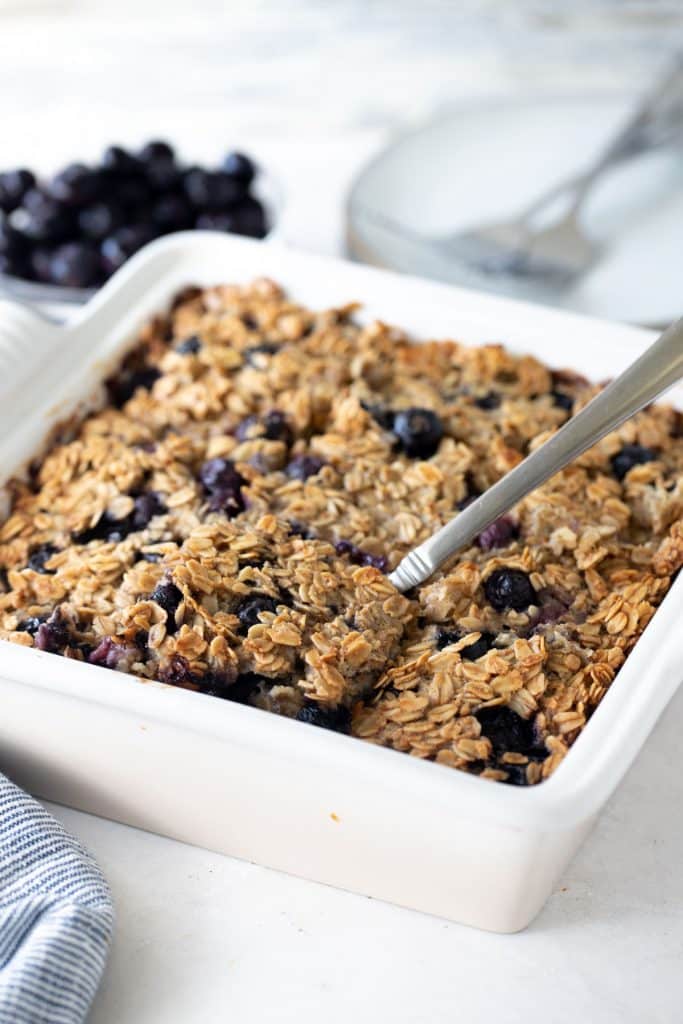 Blueberry Baked Oatmeal - Hungry Hobby