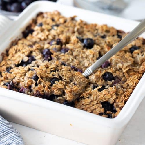 Blueberry Baked Oatmeal - Hungry Hobby