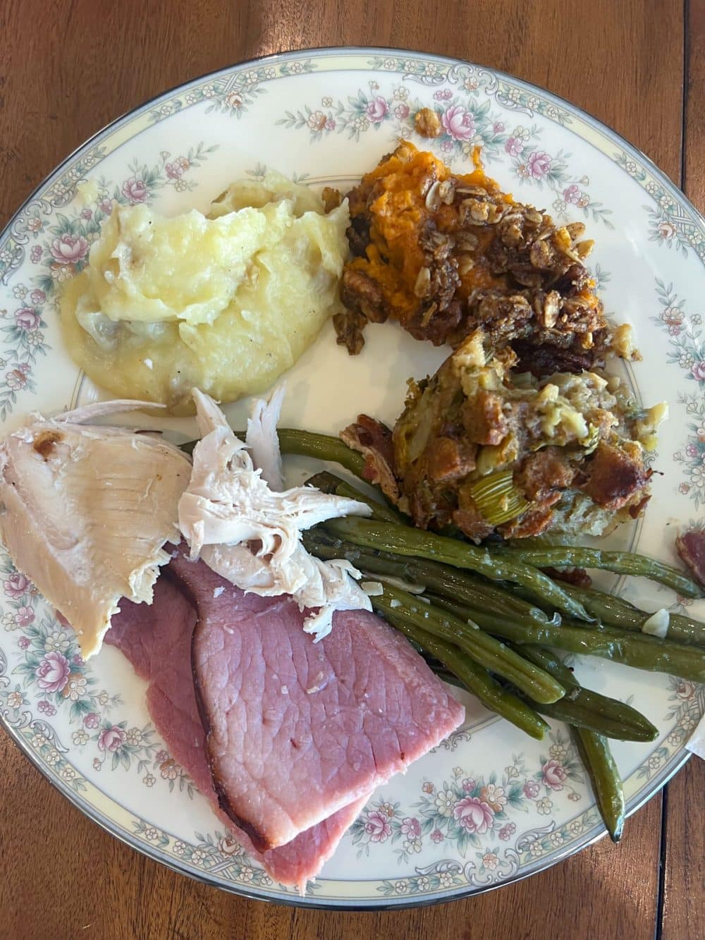 Slow cooker thanksgiving stuffing