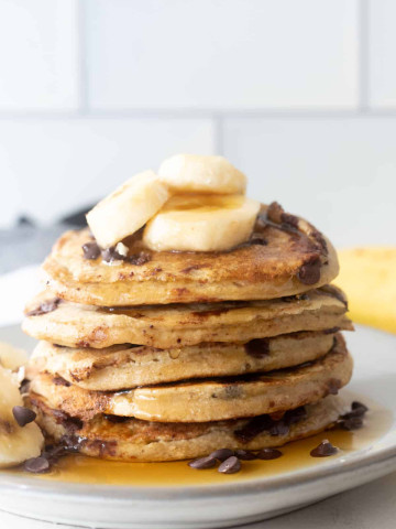 banana oat blender pancakes