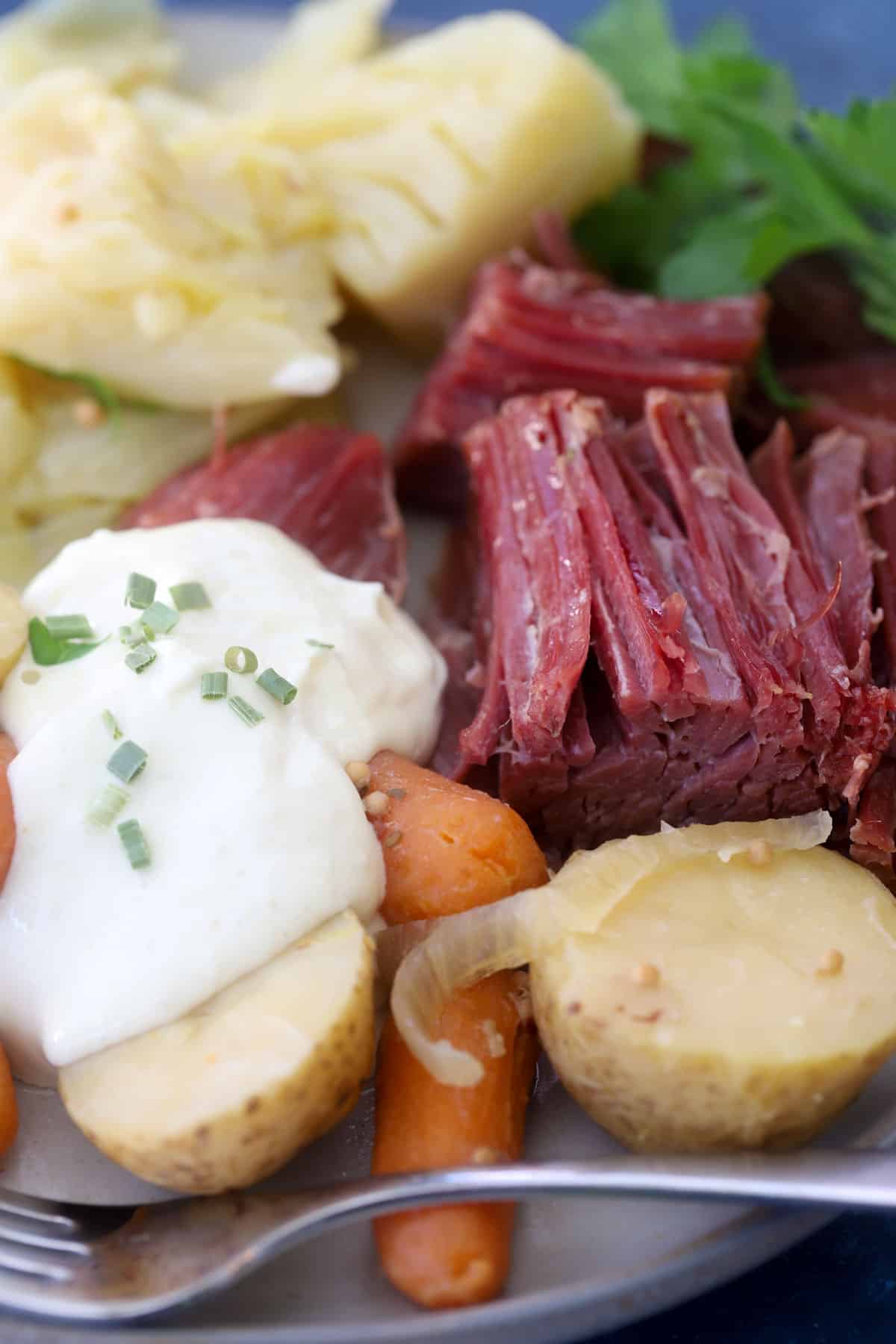 slow cooker corned beef and cabbage