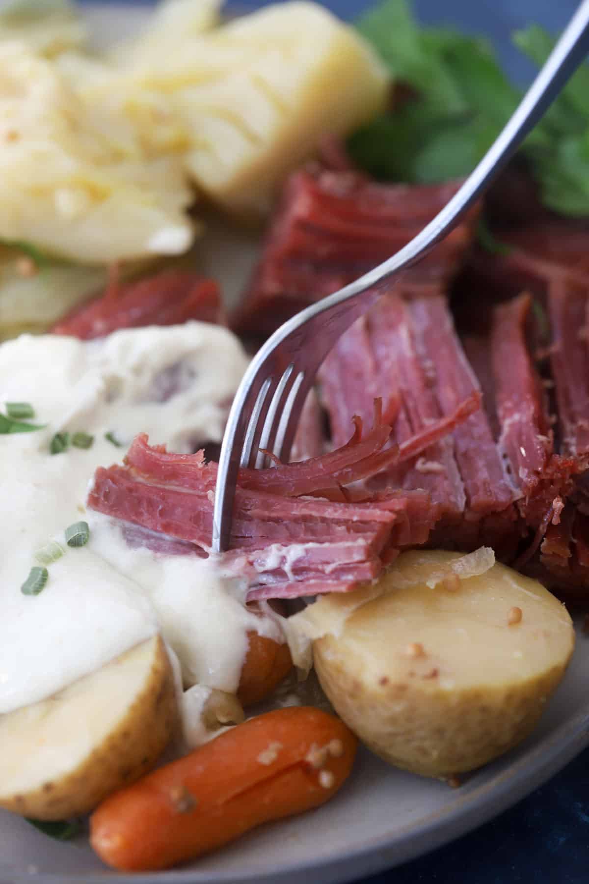 slow cooker corned beef and cabbage